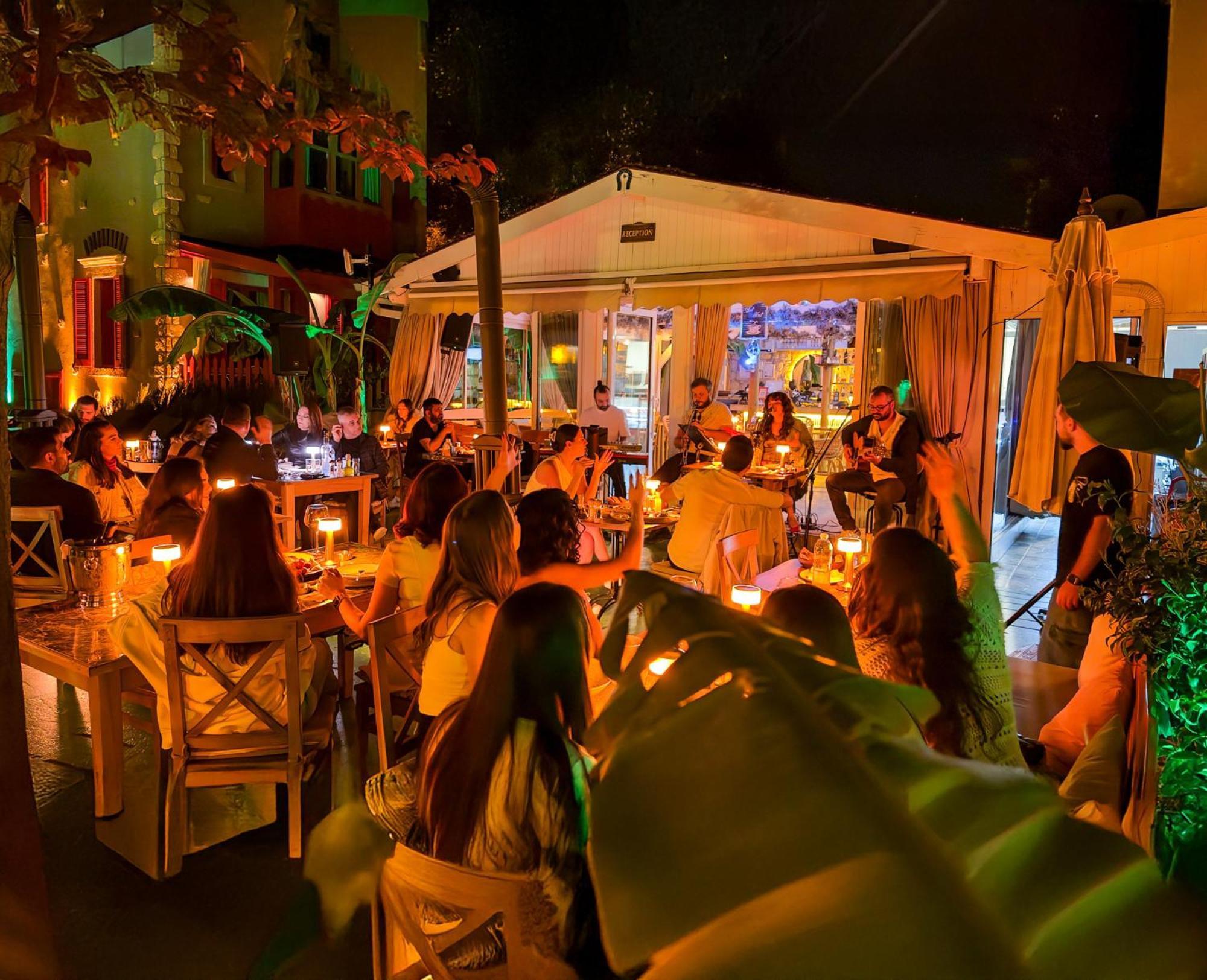 Banana Alacati Food & Stay - Adults Only Exterior photo